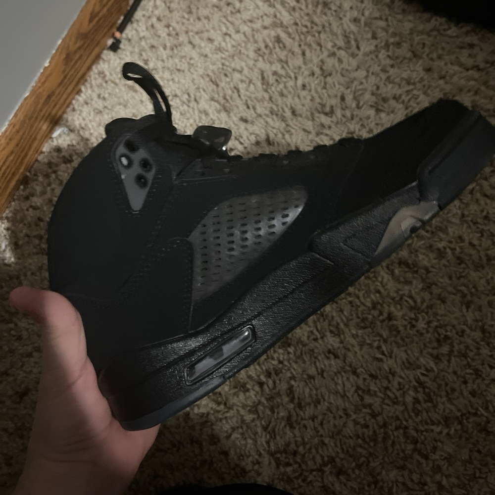 Jordan 5 black cat